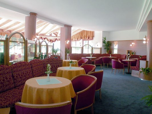 La hall