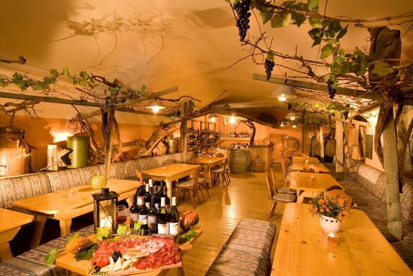 Il ristorante Lago di Caldaro (Strada del Vino Nord) Thalhof