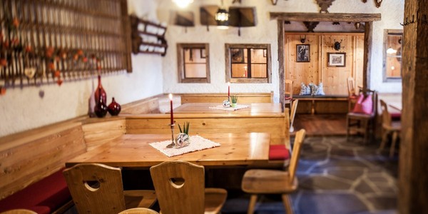 Il ristorante Caldaro Paese (Strada del Vino Nord) Torgglkeller