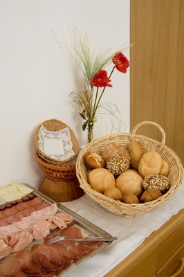 La colazione B&B + Appartamenti in agriturismo Haus Micheli
