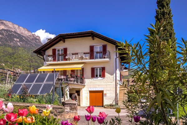 Photo exteriors Farmhouse B&B + Apartments Haus Micheli