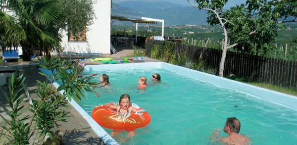 Schwimmbad Ferienwohnungen auf dem Bauernhof Heideggerhof