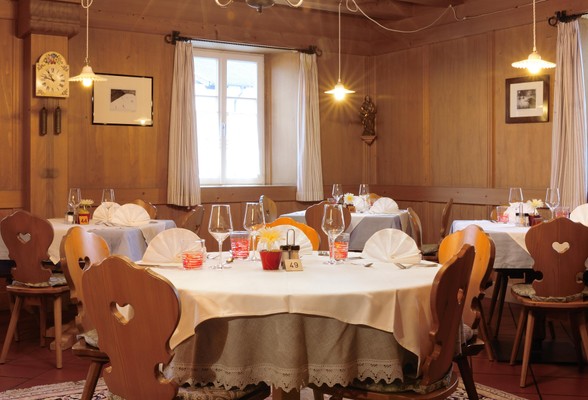 Das Restaurant Kurtinig an der Weinstraße Teutschhaus