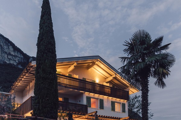 Photo exteriors Pomella's Guesthouse