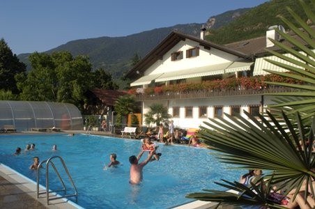 Foto della piscina all'aperto