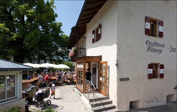 Foto esterno Gasthof (Albergo) Zur Kirche