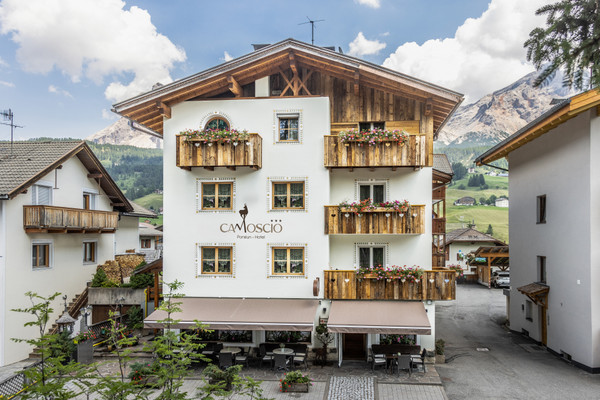Photo exteriors Small hotel Camoscio