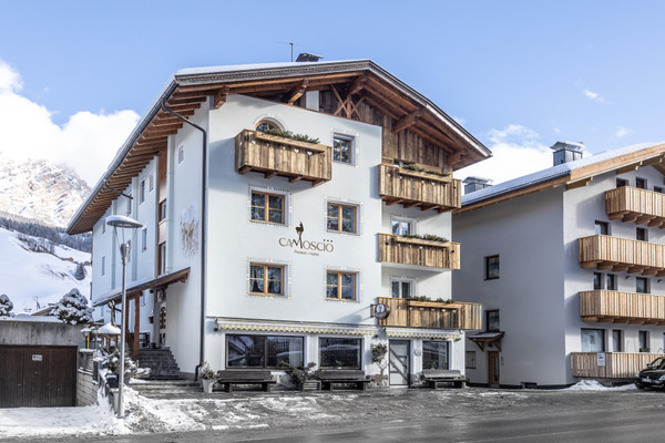 Photo exteriors Small hotel Camoscio