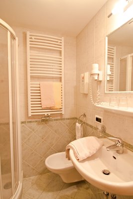 Foto del bagno Pensione Enzian