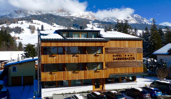 Photo exteriors Hotel Gardenazza