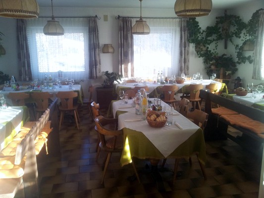 The restaurant Auna di Sopra / Oberinn (Renon / Ritten) Mesnerwirt