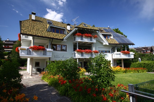 Foto esterno Hotel Villa Anina