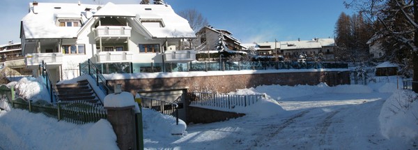 Foto esterno Hotel Villa Anina