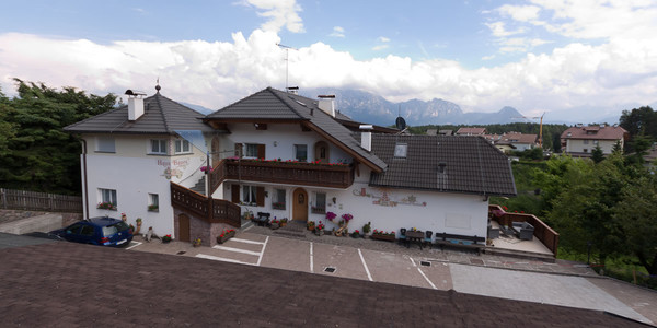 Photo exteriors Rooms + Apartments Haus Bauer