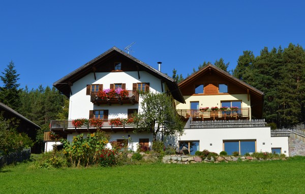 Photo exteriors Farmhouse apartments Weberhof