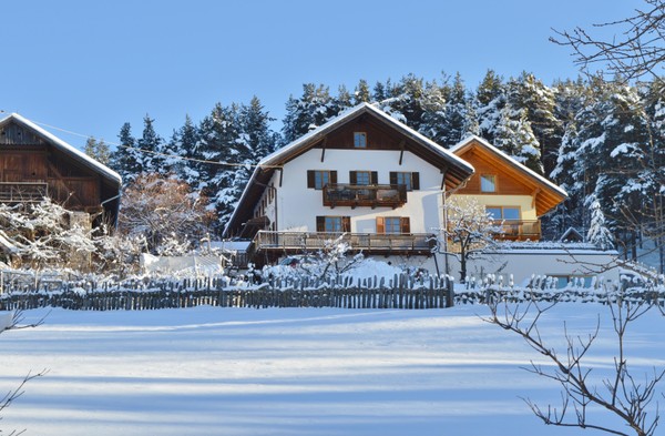 Foto esterno Appartamenti in agriturismo Weberhof