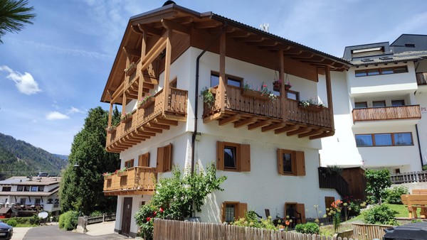 Foto esterno Appartamento Ciasa Rosada