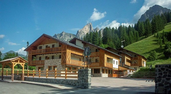 Photo exteriors Hotel Orso Grigio