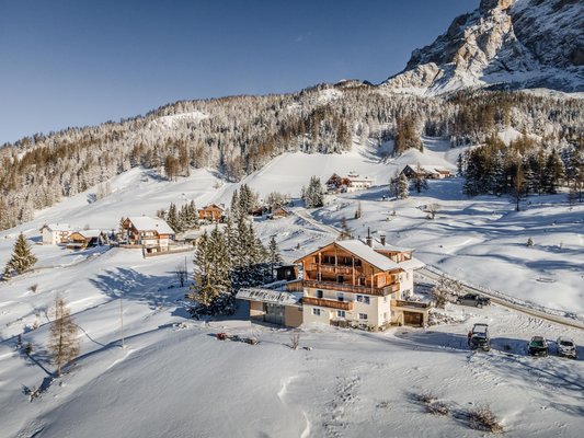 Foto esterno in inverno Baita