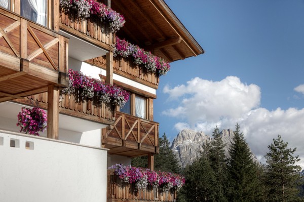 Photo exteriors B&B-Hotel + Residence Ciasa Ai Pini