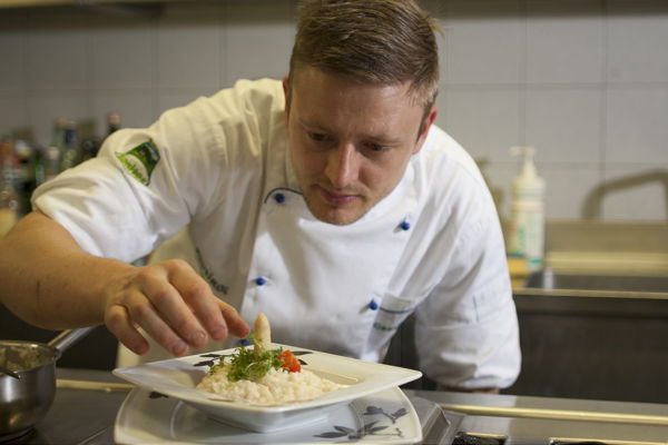 Foto della cucina Zum Hirschen