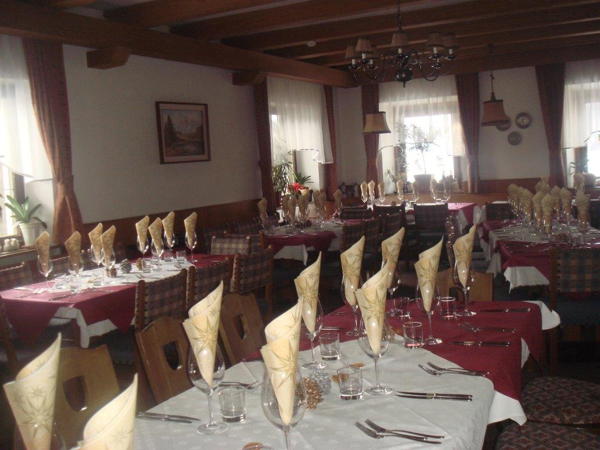 Das Restaurant Rasen im Antholzertal Neunhäusern / Nove Case