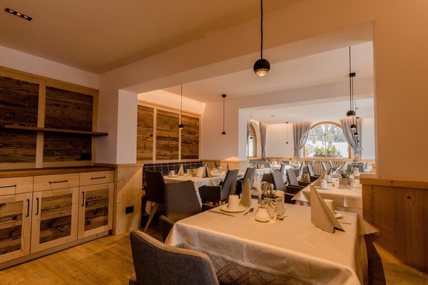 Das Restaurant San Cassiano Villa Flora Mountain Lodges