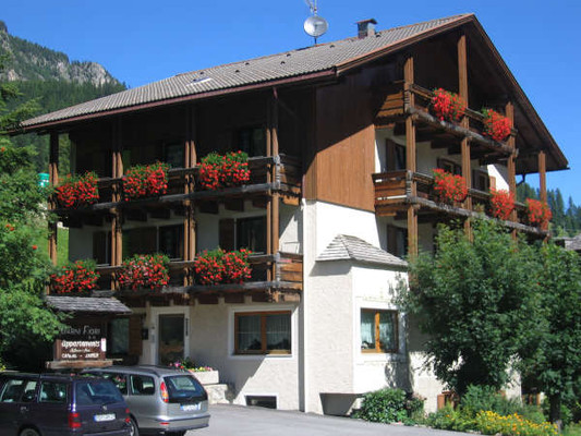 Photo exteriors Garni (B&B) + Apartments Fiori