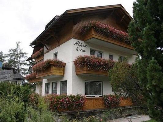 Photo exteriors B&B + Apartments Alpenheim