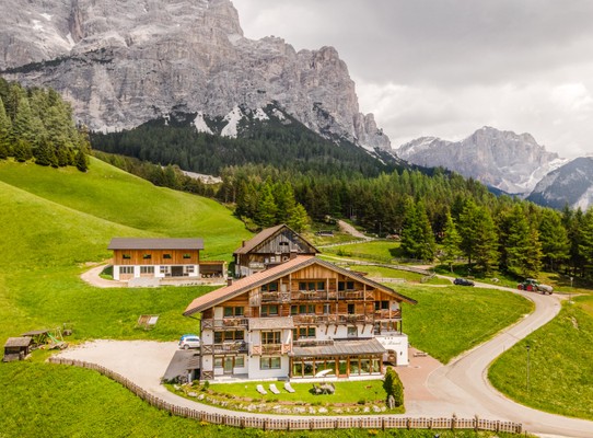 Photo exteriors B&B-Hotel Ciasa Rü Blanch