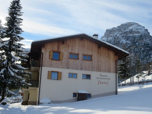 Photo exteriors Garni (B&B) + Apartments Juri