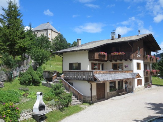 Photo exteriors Garni (B&B) + Apartments Juri