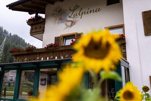 Photo exteriors Garni (B&B) + Apartments L'Alpina