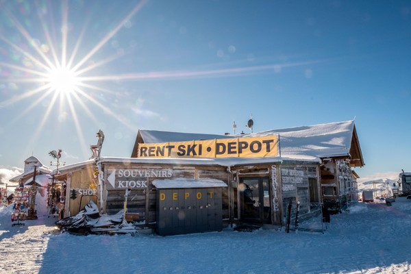 Foto esterno Noleggio sci Top Ski Center Kronplatz