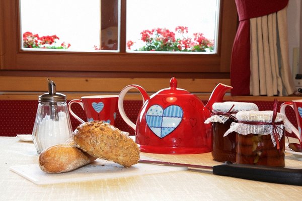 La colazione Dolomites Apartments Ciasa Vally