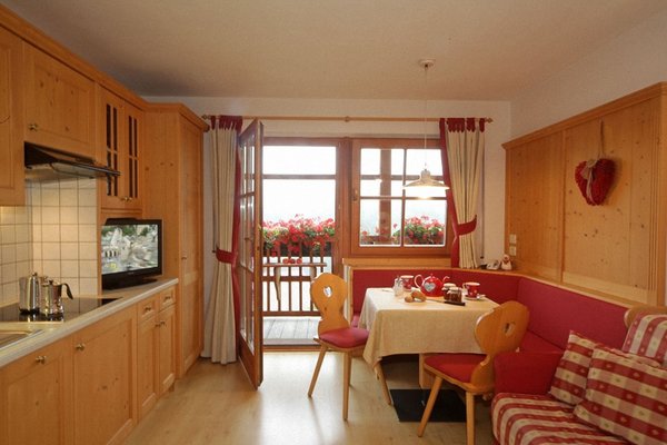 Foto della cucina Dolomites Apartments Ciasa Vally