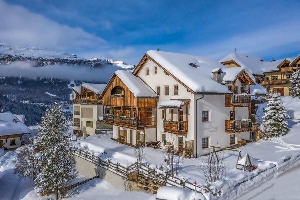 Foto Außenansicht Dolomites Apartments Ciasa Vally