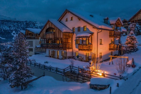 Foto esterno in inverno Dolomites Apartments Ciasa Vally