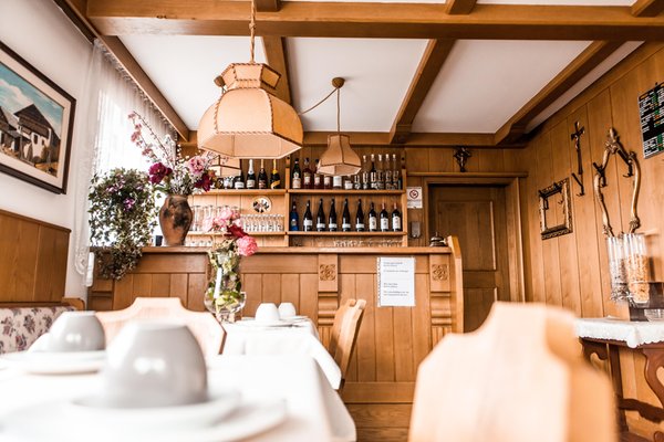 Foto del bar Garni + Appartamenti Birnbamerhof