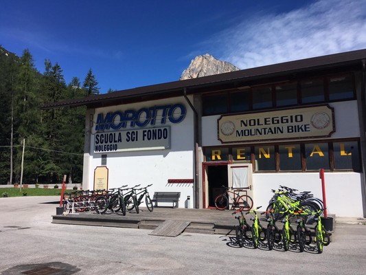 Foto Außenansicht Fahrradverleih Morotto