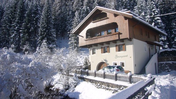 Winter Präsentationsbild Ferienwohnungen Ciasa Sorapunt