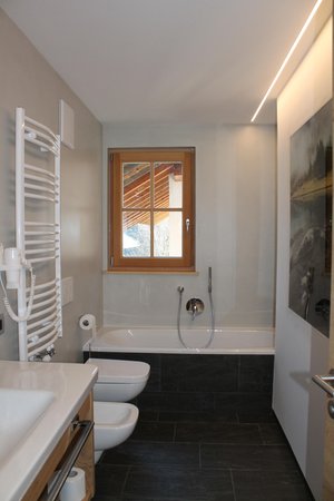 Foto del bagno Appartamenti in agriturismo Natur Lüch Sossach