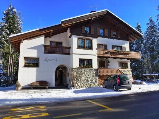 Foto Außenansicht Bed & Breakfast Lamirí