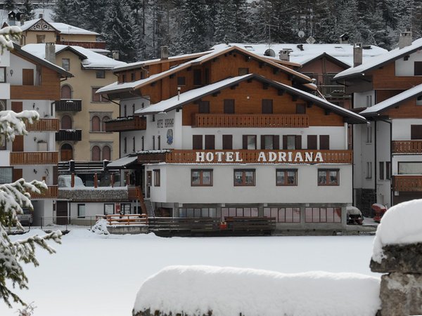 Foto esterno in inverno Adriana