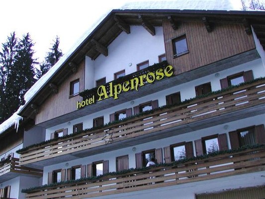 Foto esterno Hotel Alpenrose