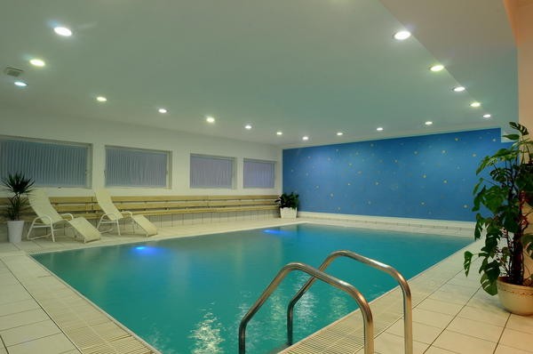 Foto des Hallenschwimmbads