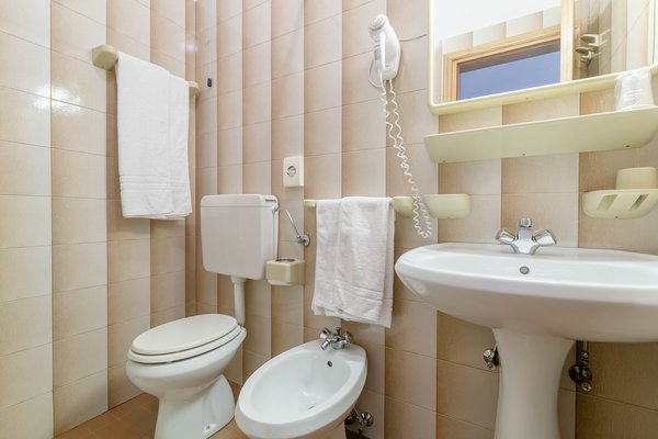 Photo of the bathroom Hotel Monte Civetta