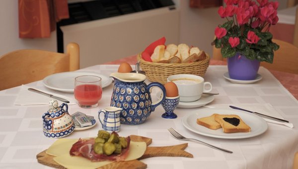 The breakfast Garni (B&B) Cèsa Dele Angele
