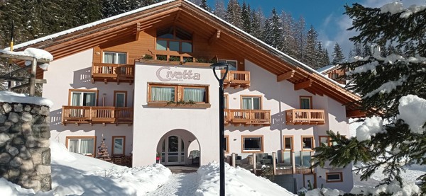 Foto esterno Hotel Garni Civetta