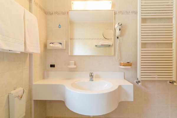 Foto del bagno Garni-Hotel La Stua